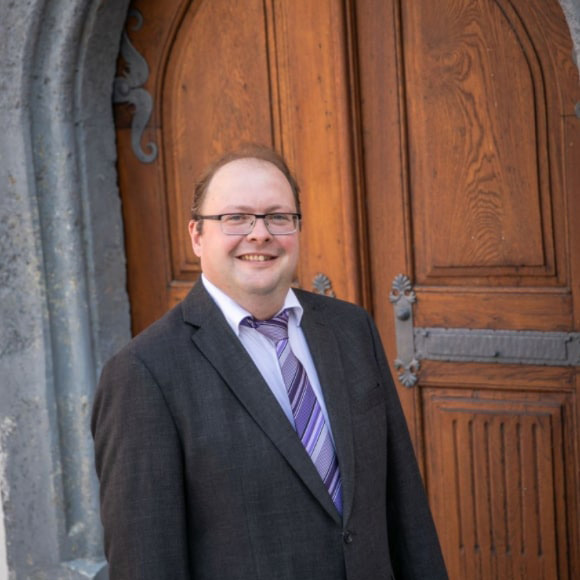  Dietmar Schnherr